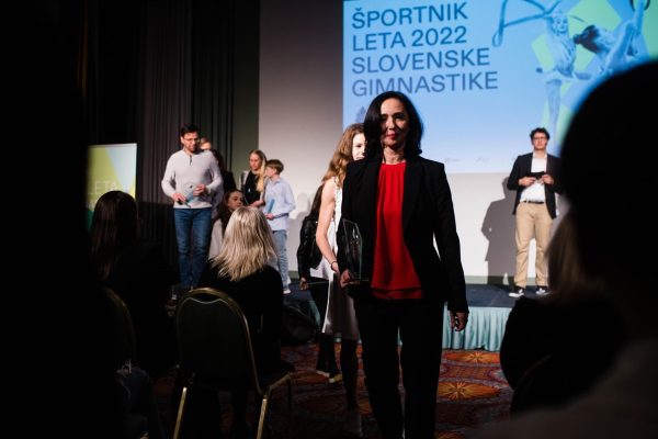  /></a></p><p>Alena Yakubouskaya je prijela priznanje za najuspešnejšo sodnico v ritmični gimnastiki za leto 2022.</p><p><a href=